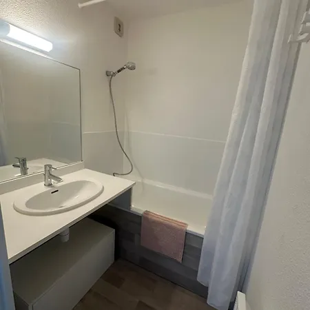 Apartment Bleu Marine Apts *