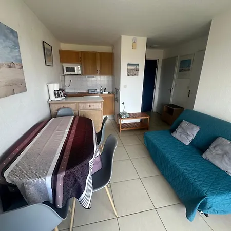 Bleu Marine Apts *